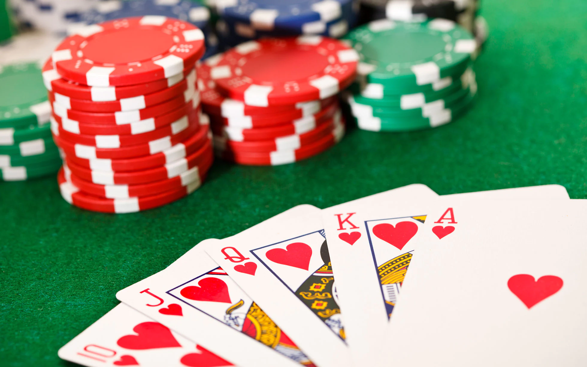 Tránh lạm dụng thủ thuật Bluff trong Poker
